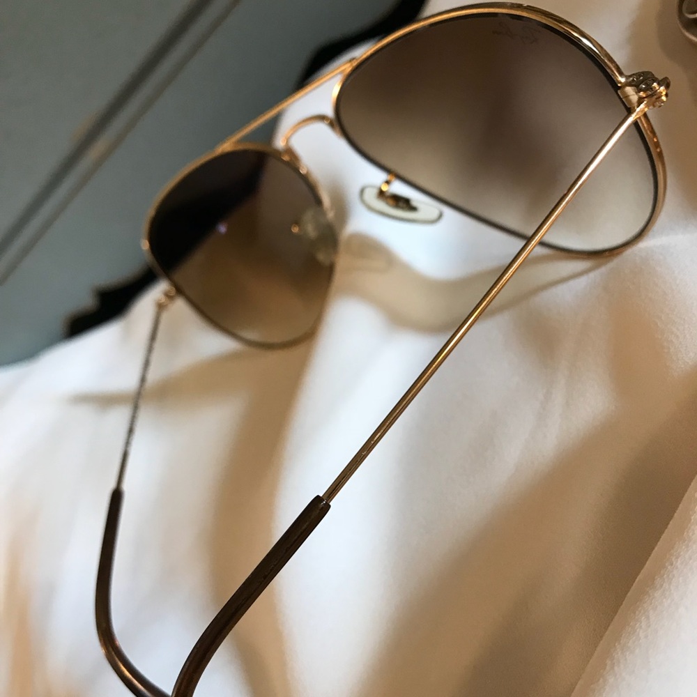 Ray-Ban Large Aviator Sunglasses